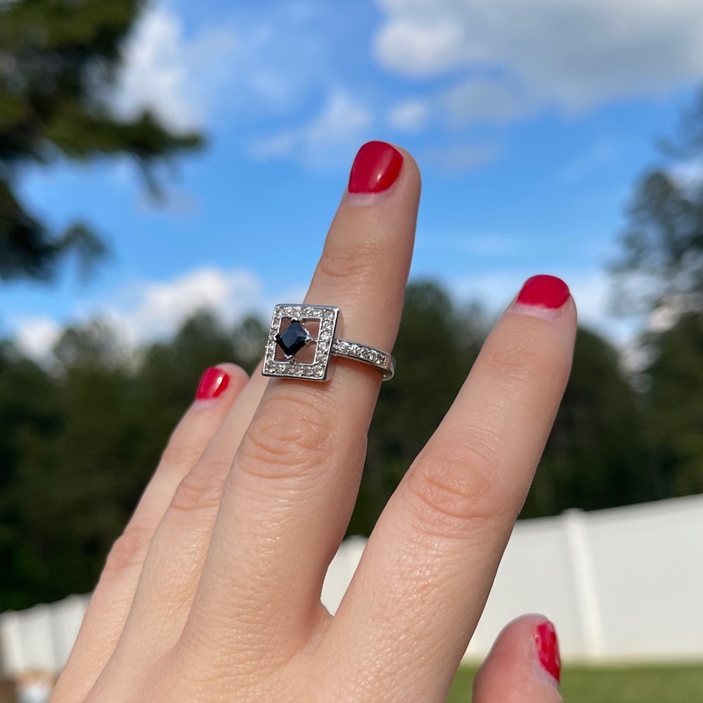 Silver Ring - Picture 2 of 6